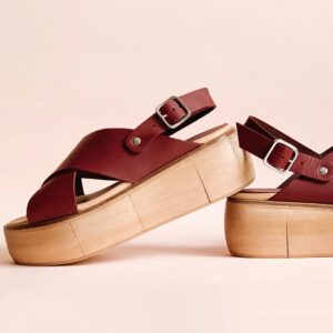 Leather platform sandals